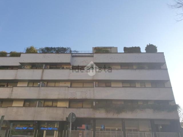 Appartamento in affitto di 100 m² in Via Ippolito Rosellini, 26