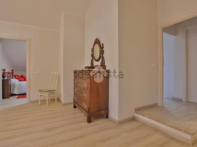 Appartamento in affitto di 100 m² in Via IV Novembre, 4