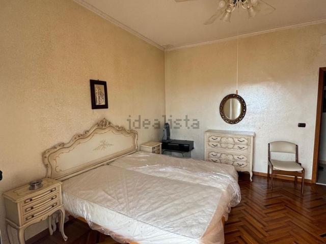 Appartamento in affitto di 100 m² in Via Lorenzo Ghiglini