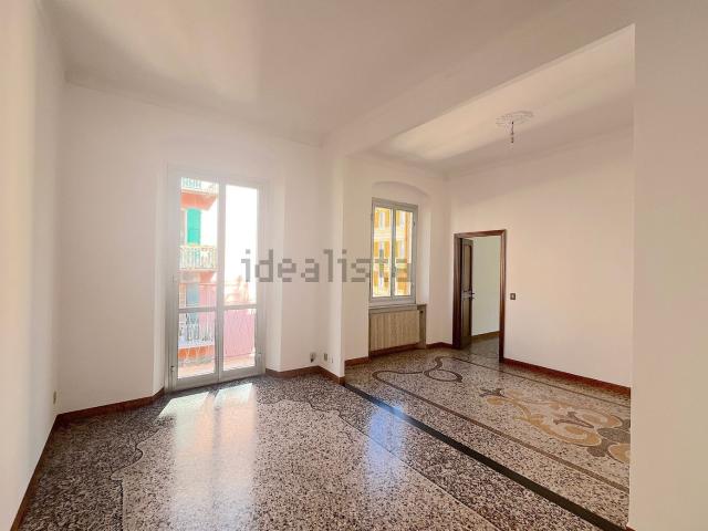 Appartamento in affitto di 100 m² in Via Lorenzo Pareto, 5