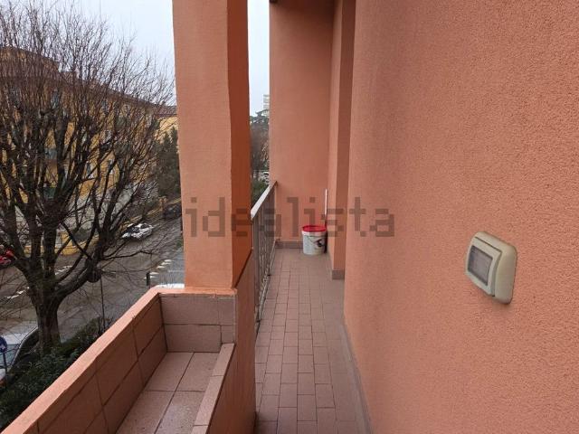 Appartamento in affitto di 100 m² in Via Luca della Robbia