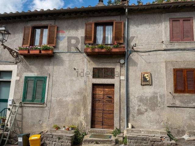 Appartamento in affitto di 100 m² in Via Luigi Cadorna, 76