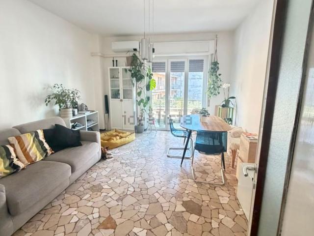 Appartamento in affitto di 100 m² in Via Luigi Canonica, 20