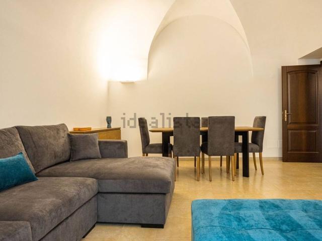 Appartamento in affitto di 100 m² in Via Montevergini, 4