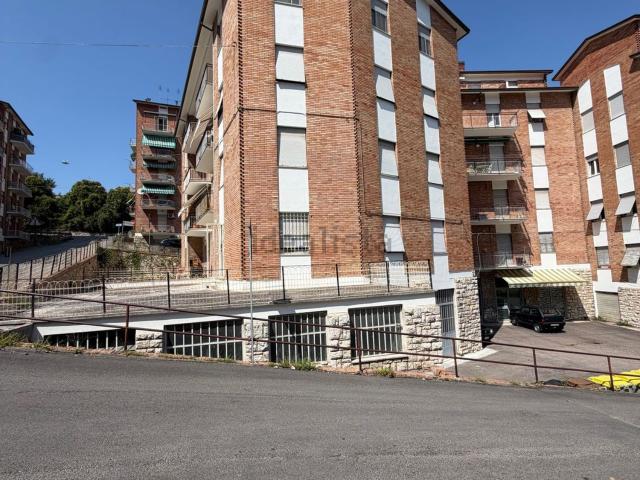 Appartamento in affitto di 100 m² in Via Matteo Gattapone