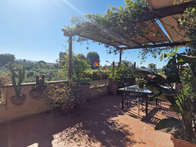 Appartamento in affitto di 100 m² in Via Macerata, 22