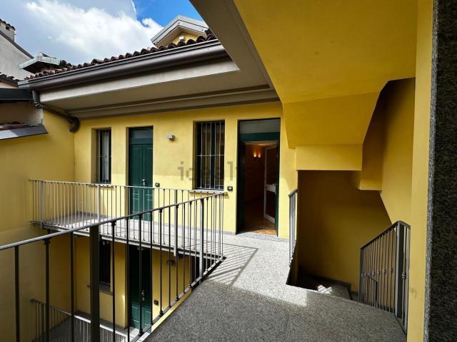 Appartamento in affitto di 100 m² in Via Madonnina, 23