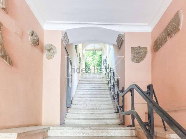 Appartamento in affitto di 100 m² in Via Margutta