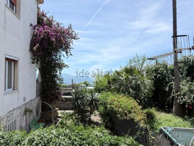 Appartamento in affitto di 100 m² in Via Marechiaro, 118
