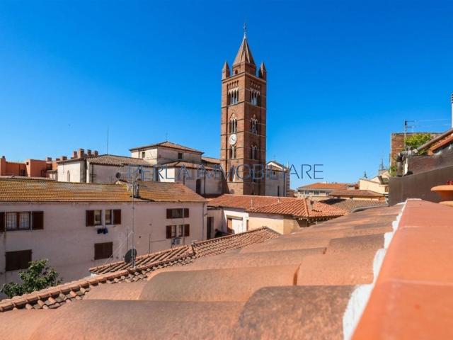 Appartamento in affitto di 100 m² in Via Massimo D&apos Azeglio