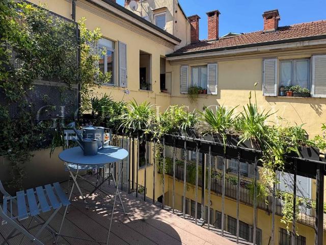 Appartamento in affitto di 100 m² in Via Medici, 8