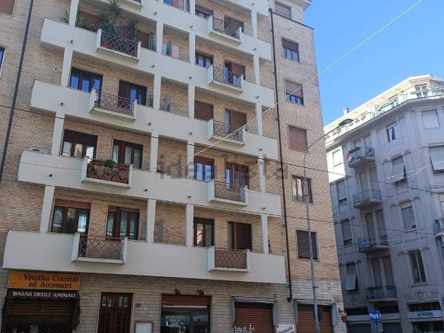 Appartamento in affitto di 100 m² in Via Nizza, 90