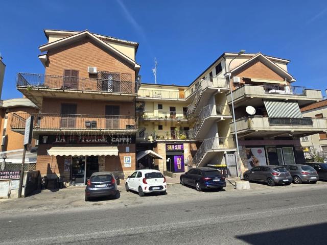Appartamento in affitto di 100 m² in Via Salaria, 188