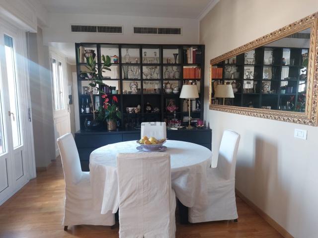 Appartamento in affitto di 100 m² in Via Santa Tecla, 4