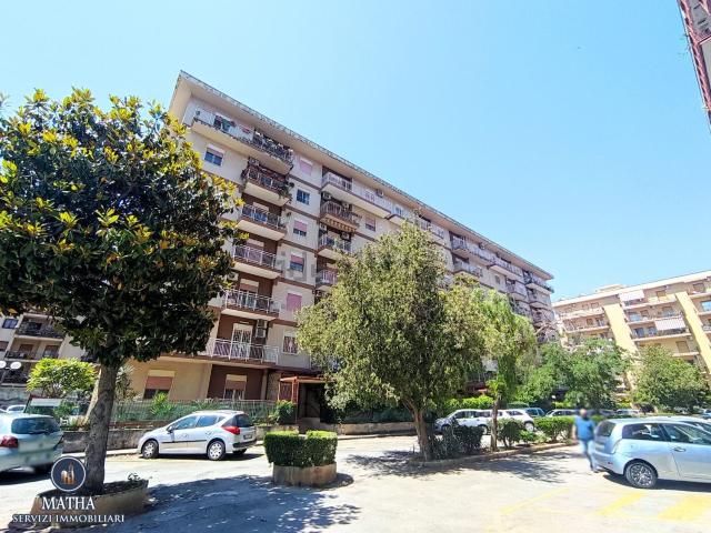 Appartamento in affitto di 100 m² in Via Scaglione Pietro, 20