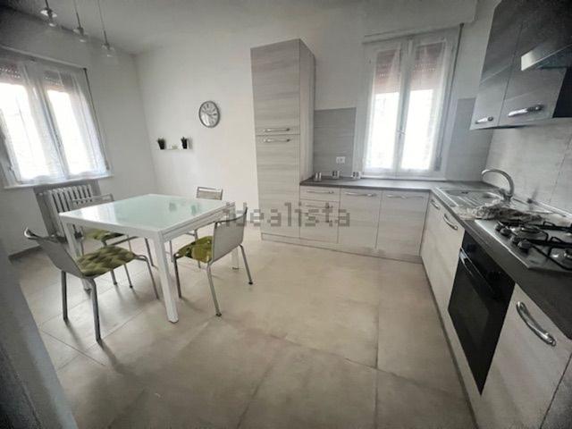 Appartamento in affitto di 100 m² in Via Sem Benelli, 9