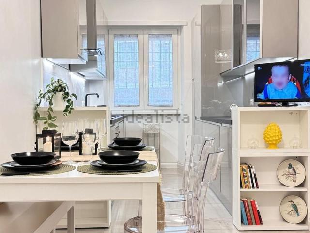 Appartamento in affitto di 100 m² in Via Pompeo Trogo