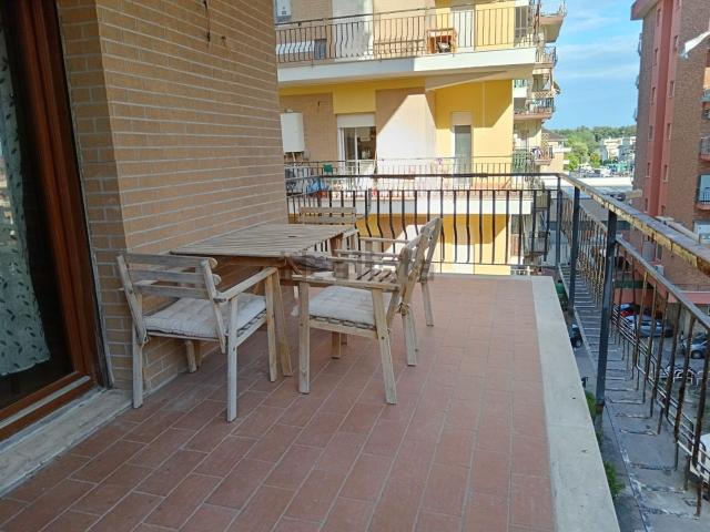 Appartamento in affitto di 100 m² in Via Palo Laziale, 53
