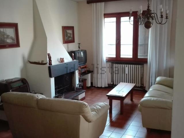 Appartamento in affitto di 100 m² in Via Palmiro Togliatti