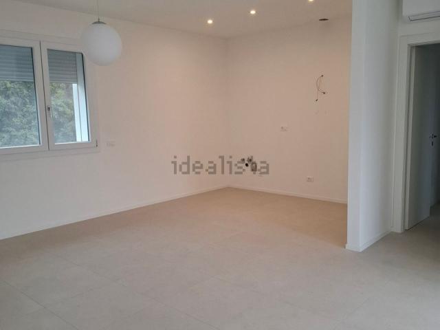 Appartamento in affitto di 100 m² in Via Roma