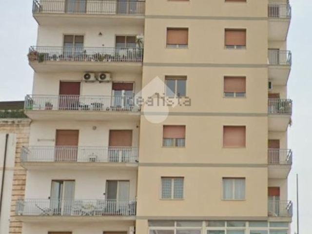 Appartamento in affitto di 100 m² in Via Roma, 6