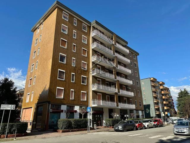 Appartamento in affitto di 100 m² in Via Resistenza