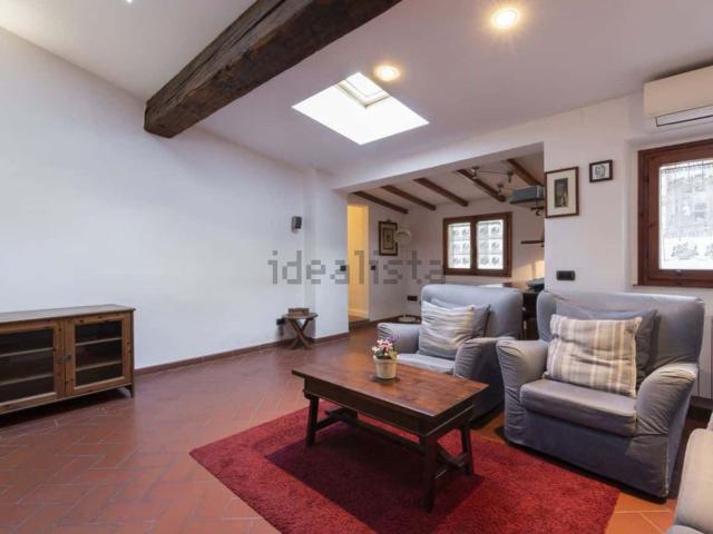 Appartamento in affitto di 100 m² in Via Toscanella, 5