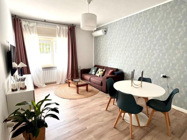 Appartamento in affitto di 100 m² in Via Terracina