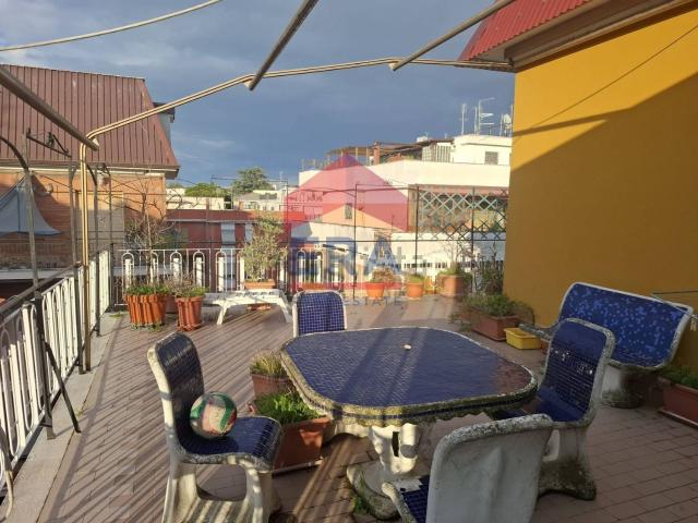 Appartamento in affitto di 100 m² in Via Vallebona, 33