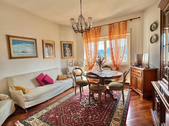 Appartamento in affitto di 100 m² in Via Vezzia