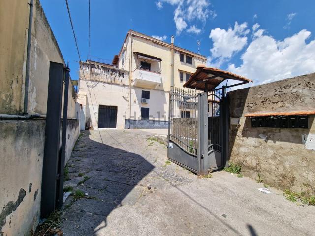 Appartamento in affitto di 100 m² in Via Vesuvio