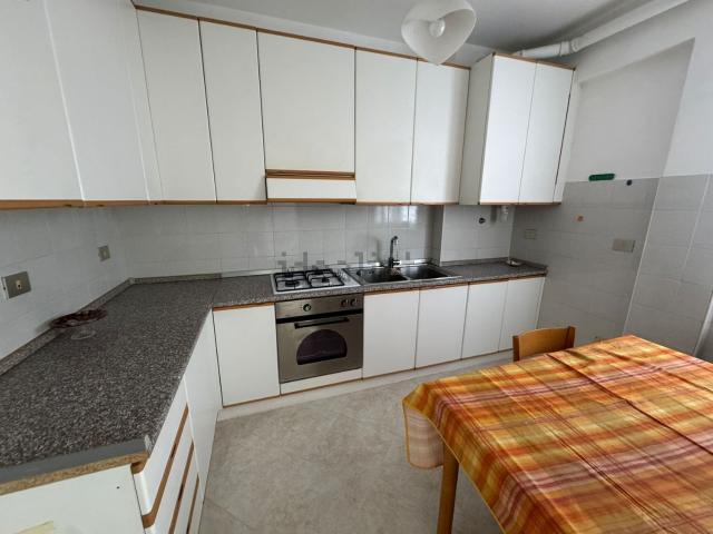 Appartamento in affitto di 100 m² in Via Emilia Ovest, 118