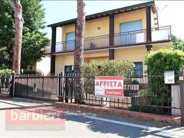 Appartamento in affitto di 100 m² in Viale Bellucci, 8