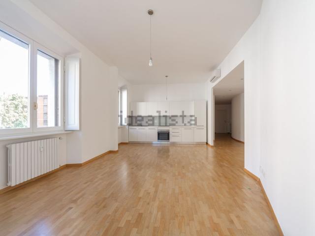 Appartamento in affitto di 100 m² in Viale Cassiodoro, 4