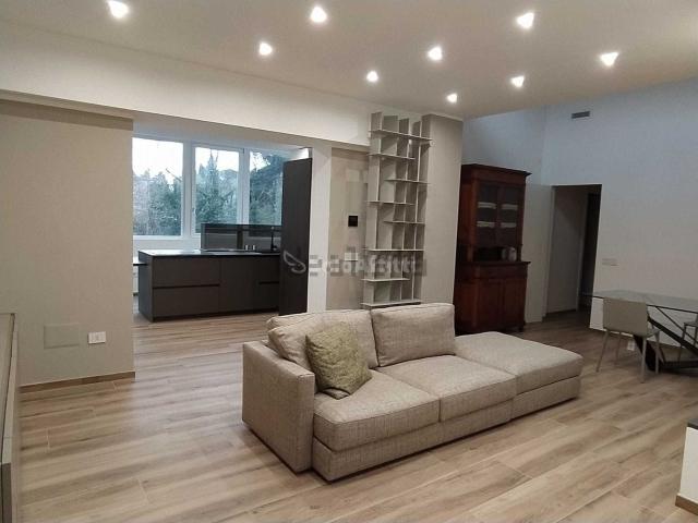 Appartamento in affitto di 100 m² in Viale Filippo Turati