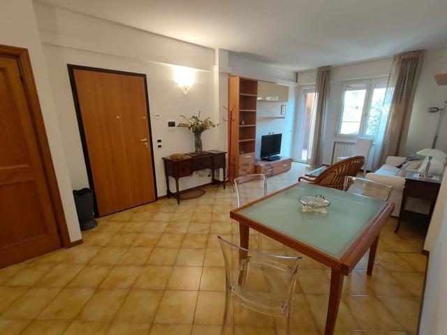 Appartamento in affitto di 100 m² in Viale Giovanni Battista Morgagni, 11