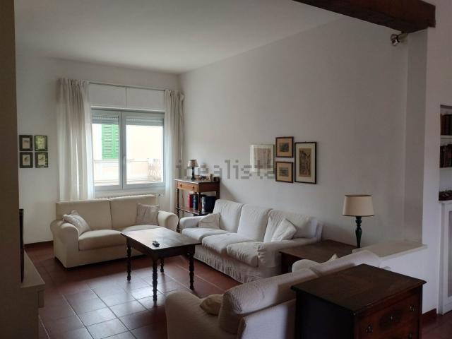 Appartamento in affitto di 100 m² in Viale IV Novembre, 5