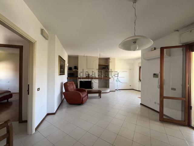 Appartamento in affitto di 100 m² in Viale Parini