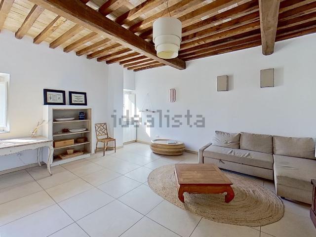Appartamento in affitto di 100 m² in Viale Roma, 15