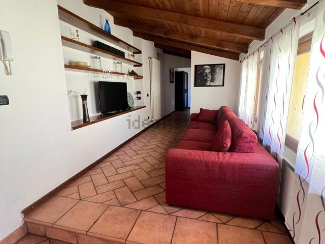 Appartamento in affitto di 100 m² in Borgo Parente