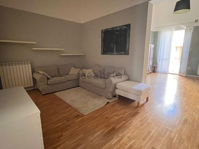 Appartamento in affitto di 100 m² in Corso umberto