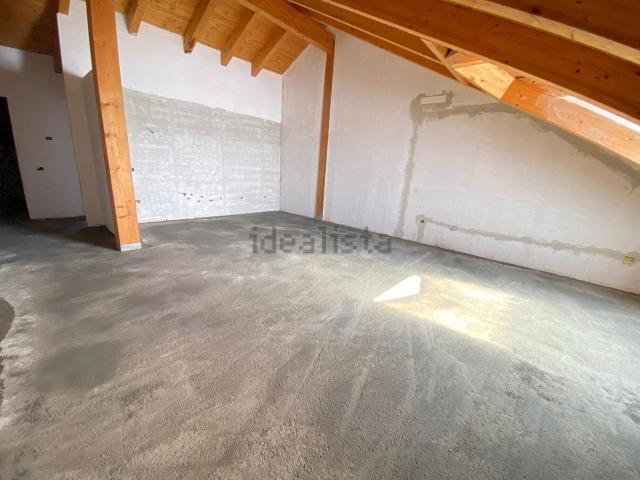 Appartamento in affitto di 100 m² in Corso Campano, 600