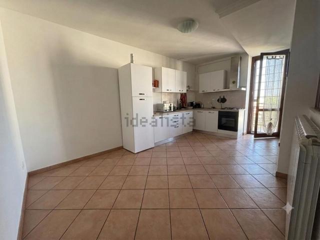 Appartamento in affitto di 100 m² in Località Laghetto, 13