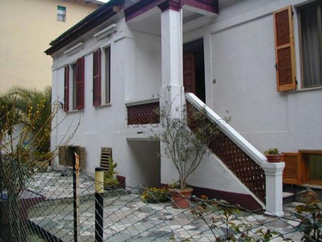 Appartamento in affitto di 100 m² in Lungomare Colombo