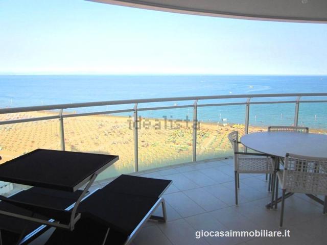 Appartamento in affitto di 100 m² in Lungomare Trieste, 17