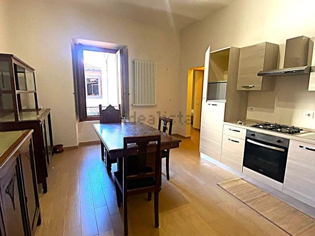 Appartamento in affitto di 100 m² in Piazza Fontana Grande