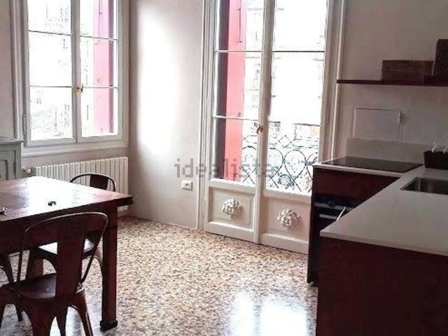 Appartamento in affitto di 100 m² in Via G. B. Verci