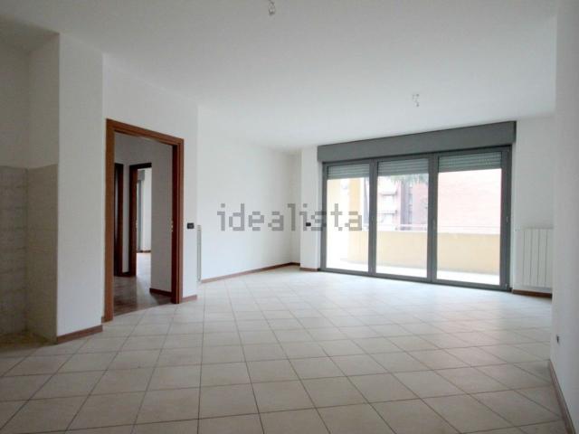 Appartamento in affitto di 100 m² in Piazzale XXV Aprile, 8
