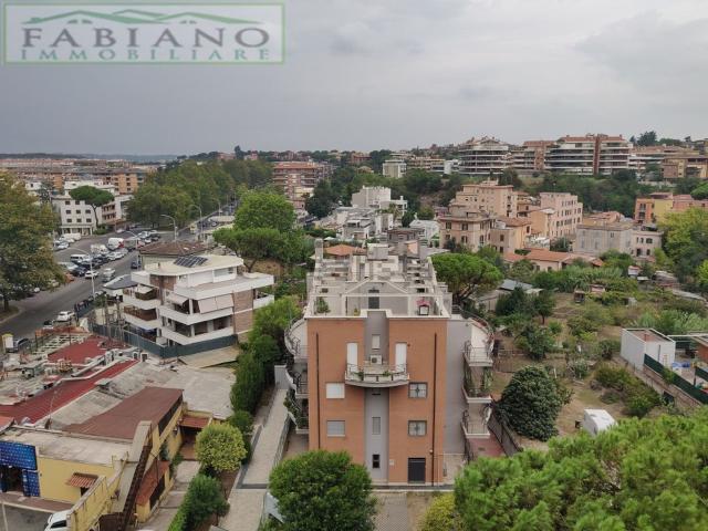 Appartamento in affitto di 100 m² in Piazzale Jonio, 40