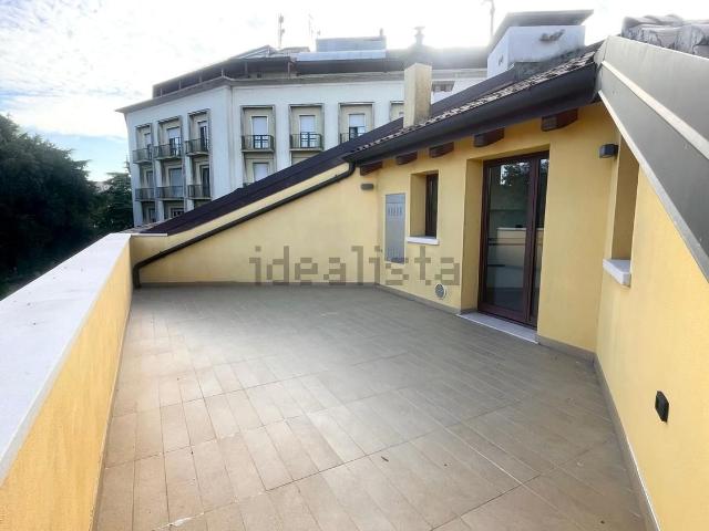 Appartamento in affitto di 100 m² in Piazzale Mazzini, 20